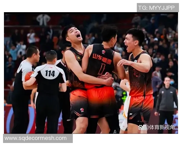 足球队观看CBA赛事的感受
